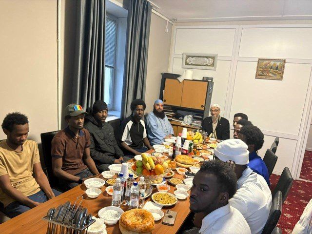 Африканские студенты встретили ифтар с уральскими мусульманами