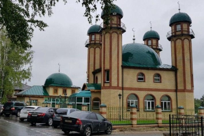 Тюменда учта янги масжид намозхонлар учун очилди