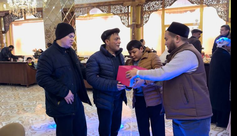 العاملون في المجال الديني يدخلون البهجة على قلوب آلاف المواطنين