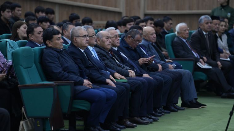 أجرى سماحة المفتي حواراً مفتوحاً مع الشباب