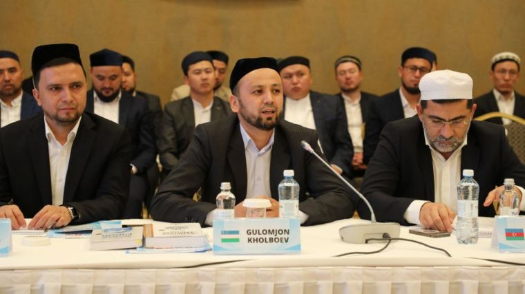 عقد الاجتماع الأول لمجلس الإفتاء للدول التركية فعالاً