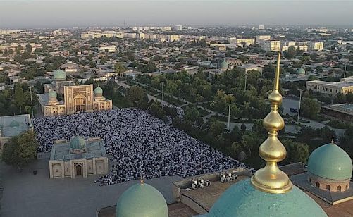Катта жамоага эргашиш