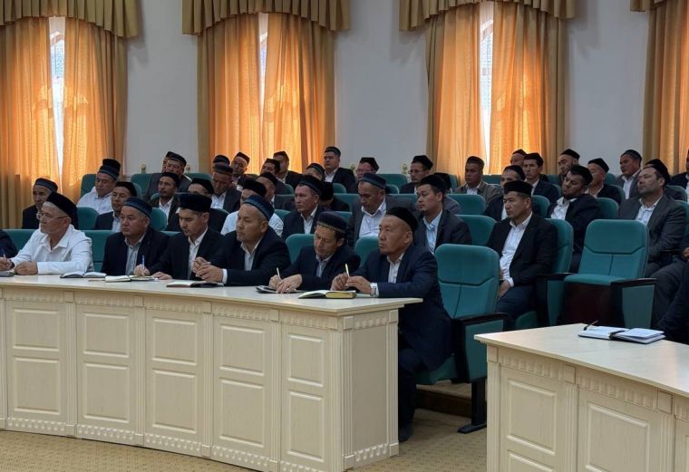 Qoziyotda hisobot yig‘ilishi