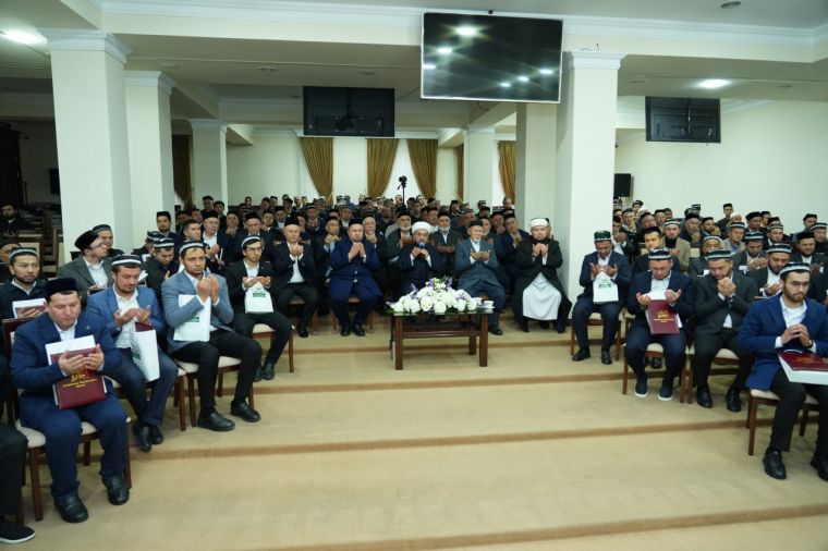 Malaka oshirgan muazzinlarga ijozat shahodatnomasi topshirildi