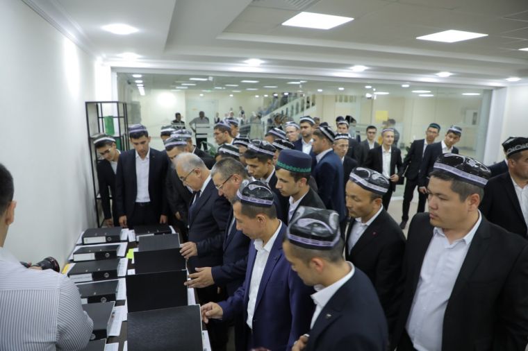 Танловнинг республика босқичи иштирокчилари пойтахтимизнинг диққатга сазовор жойларига саёҳат қилишди