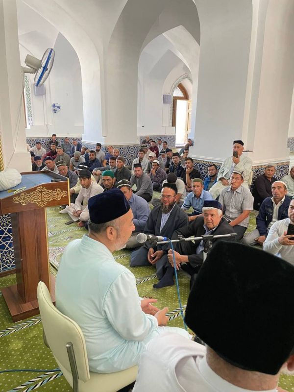 Қўлидан ва тилидан бошқалар озор топмаган киши мусулмонларнинг афзалидир