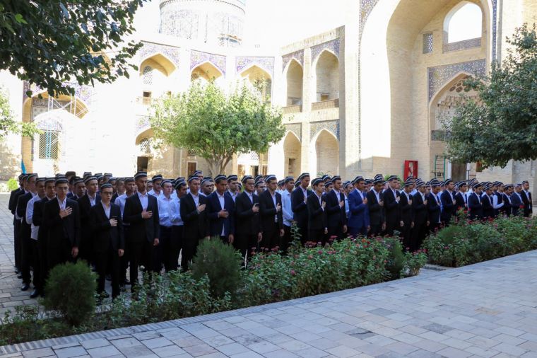 Diniy ta’lim muassasalarida yangi o‘quv yili boshlandi (fotolavha)