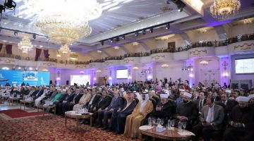 يطرح سماحة المفتي والشيخ القضايا المهمة في المؤتمرالموقر