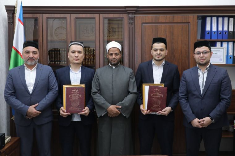 Хушхабар: Тошкент ислом институти устозлари қироат илми бўйича ижоза олди