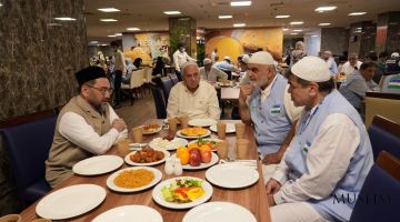 Muftiy hazrat ziyoratchilar bilan suhbatlashdilar