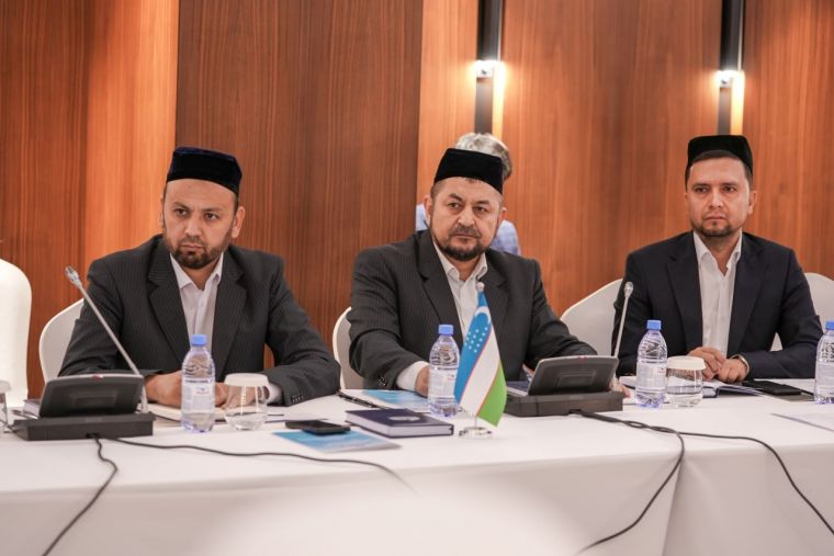 FATVO HAY’ATI MAJLISIDA ZAMONAVIY MASALALAR MUHOKAMA QILINDI