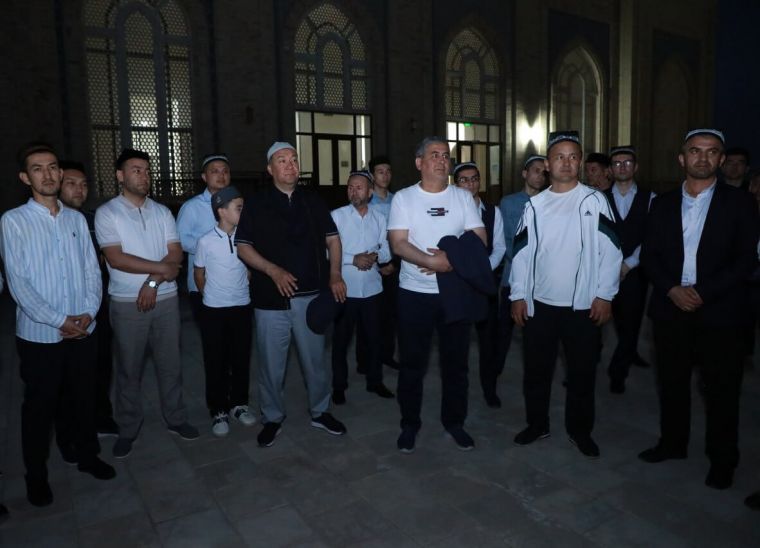 Hakim Termiziy va Sulton Saodat majmualari ziyorat qilindi