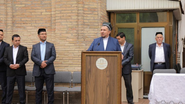 “Biz bir bo‘lsak – yagona xalqmiz, birlashsak – Vatanmiz!” nomli bayram tadbiri