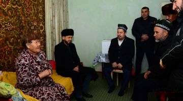 Были посещены нуждающиеся семьи и розданы подарки