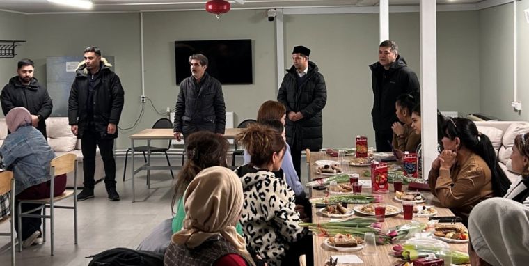 В Ленинградской области прошёл ифтар для граждан Узбекистана