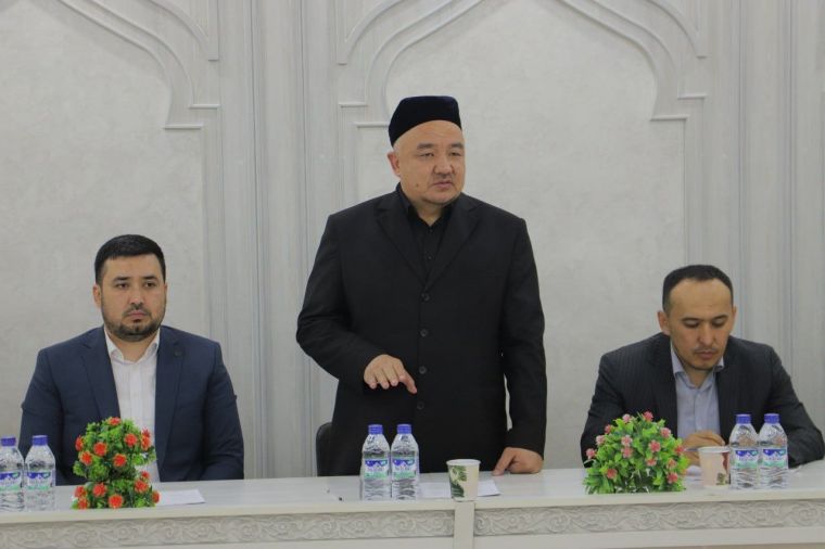 Билим юрти битирувчи талабалари билан очиқ мулоқот ўтказилди