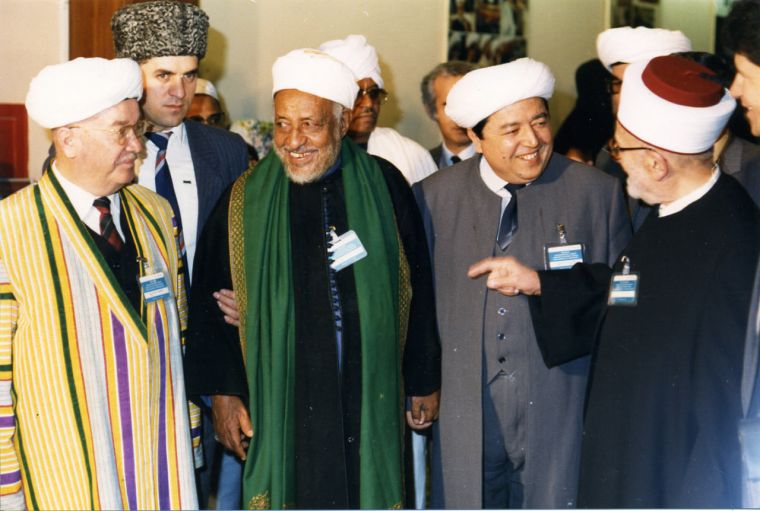 Shayx Shamsiddinxon Boboxonov: Muftiylik, diniy ta’lim, ilmiy meros va xalqaro faoliyat