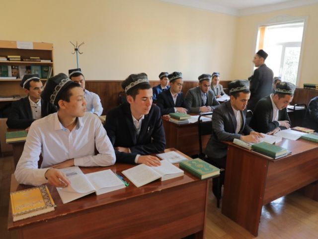 Yoshlarni odob va ilmga targ'ib qilish