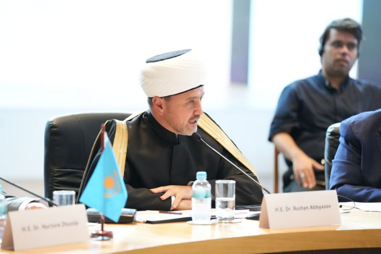 Muftiy hazrat dunyo ulamolarini ummat hamjihatligi yo‘lida hamkorlikka chaqirdilar
