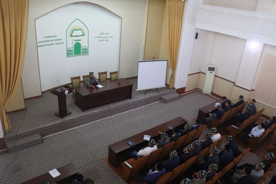 Andijan hosts two special lectures for imams: on recent President’s Decree and on HIV/AIDS.