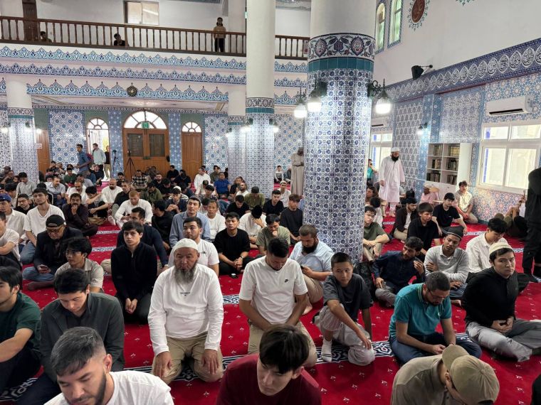 Seuldagi markaziy masjidda yurtimiz ulamosi juma namozini o‘qib berdi
