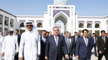 Президент Таджикистана с эмиром Катара открыли главную мечеть республики