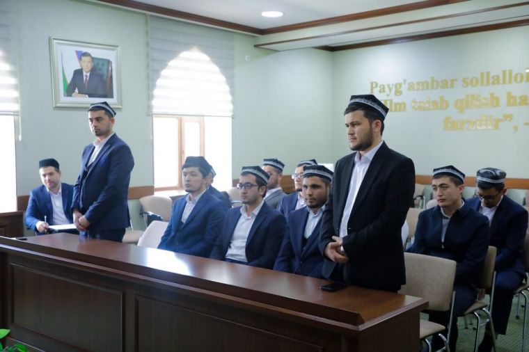 Bitiruvchilarning ish taqsimoti masalalari muhokama qilindi