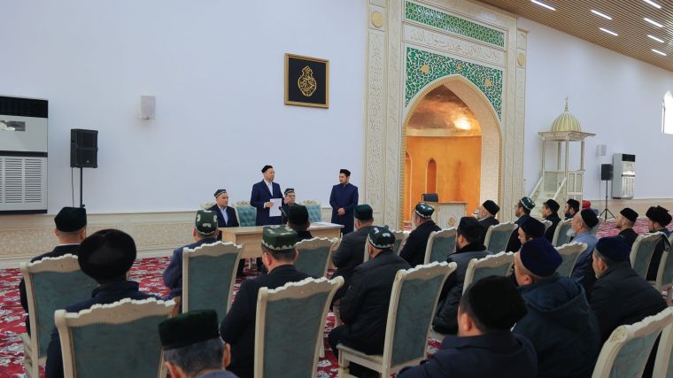 Pop tumani imomlari bilan uchrashilib, masjidlar holati o‘rganildi