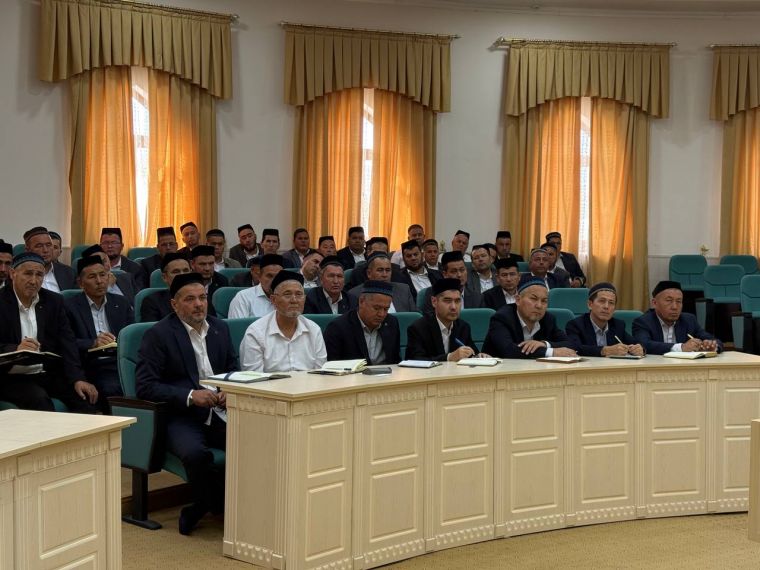 Qoziyotda hisobot yig‘ilishi